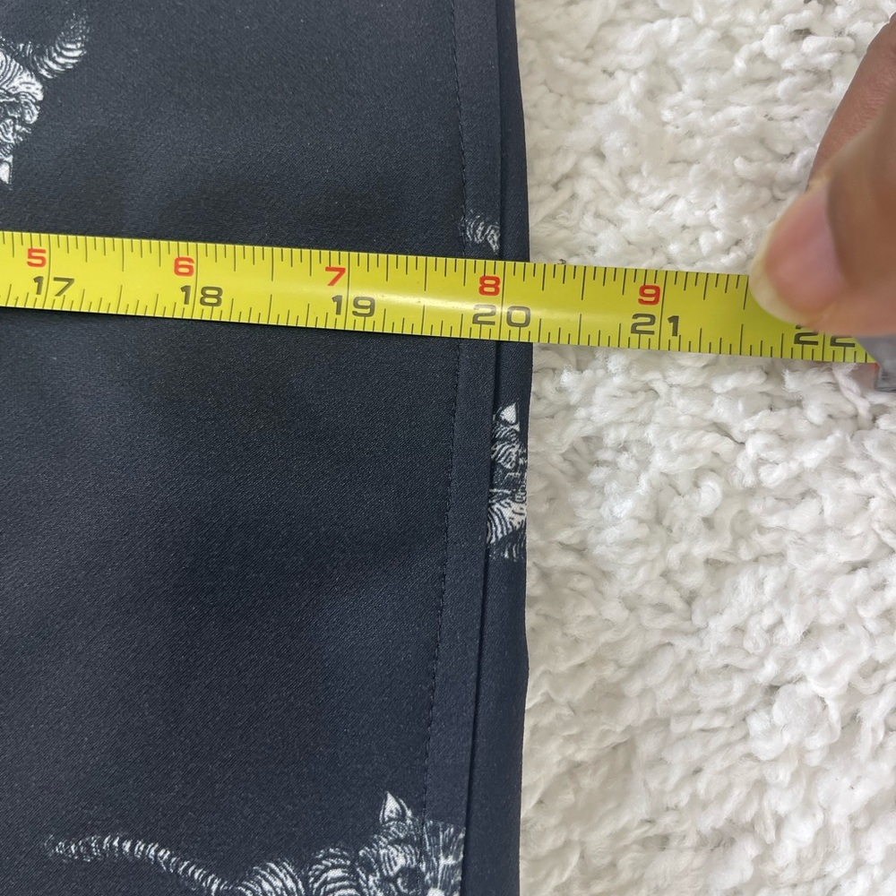 Disney Cheshire Cat Print A-line Black and White Mini Skirt - Size 2 - Picture 13 of 13